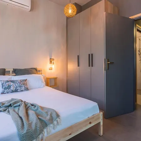 Cinzia Aparthotel 3*